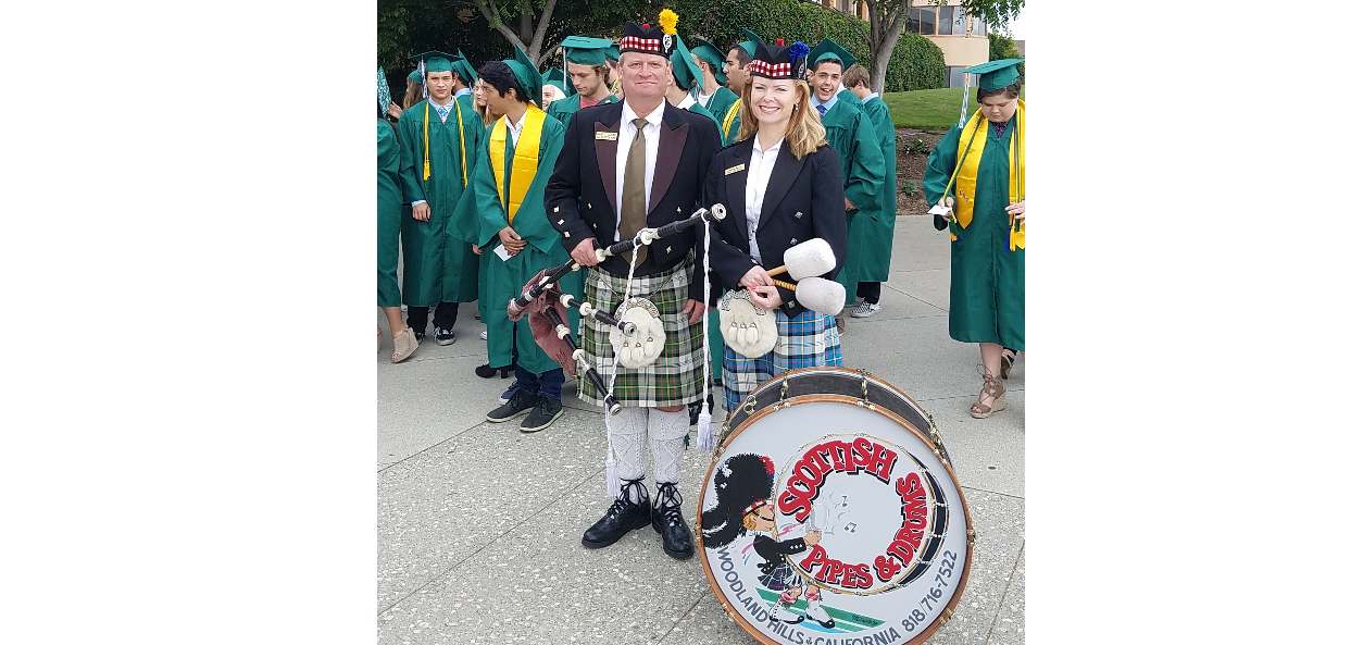 hire bagpipe player hire bagpipe player